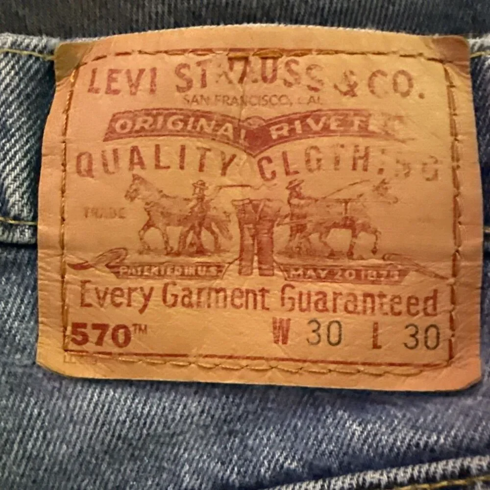 VTG Levis 570 Baggy Fit Jeans Mens Size 30x30 Blue USA MADE Skater Wide Tapered